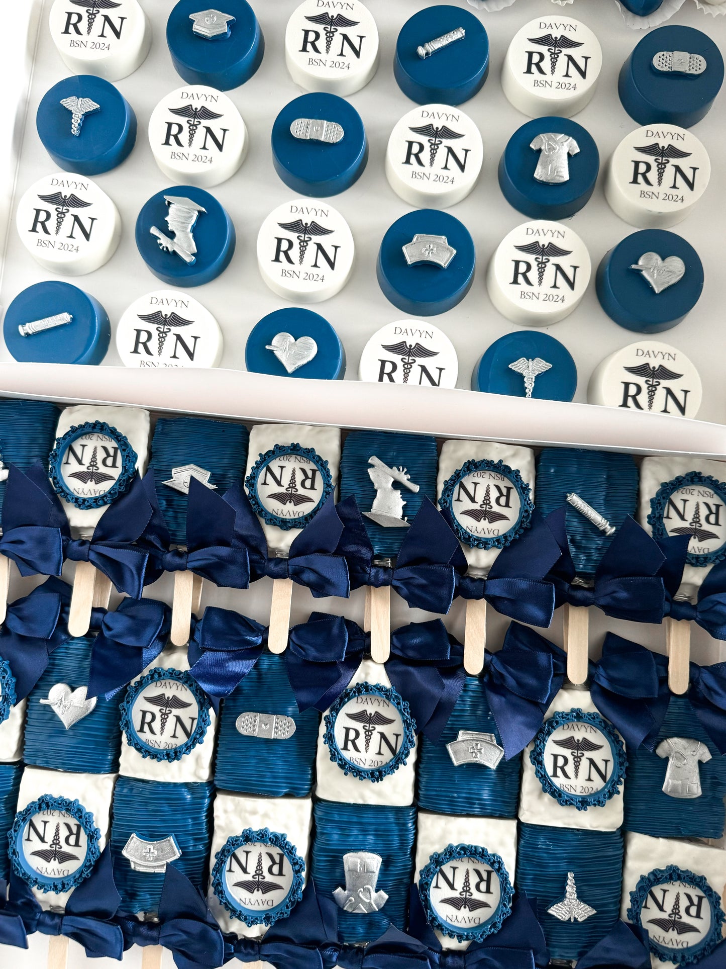 Custom Dipped Oreos